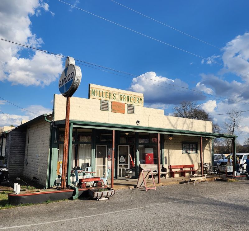 Miller's Grocery A Country Cafe — Christiana