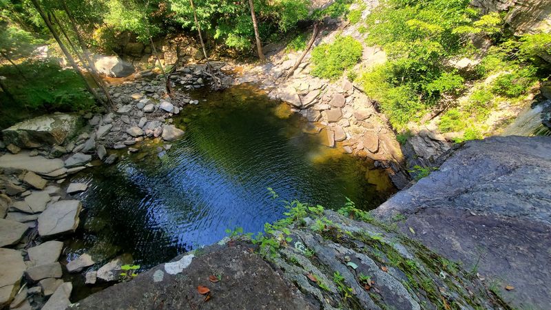 Why This Spot Feels Both Adventurous and Refreshing