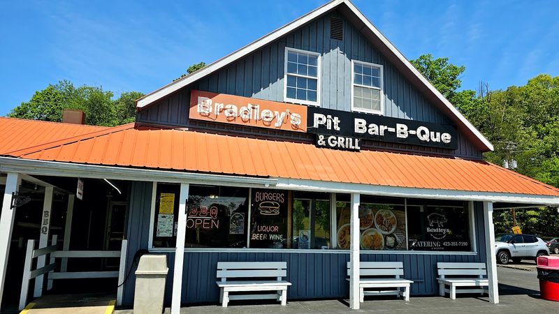 Bradley's Pit Barbecue & Grill — Sweetwater