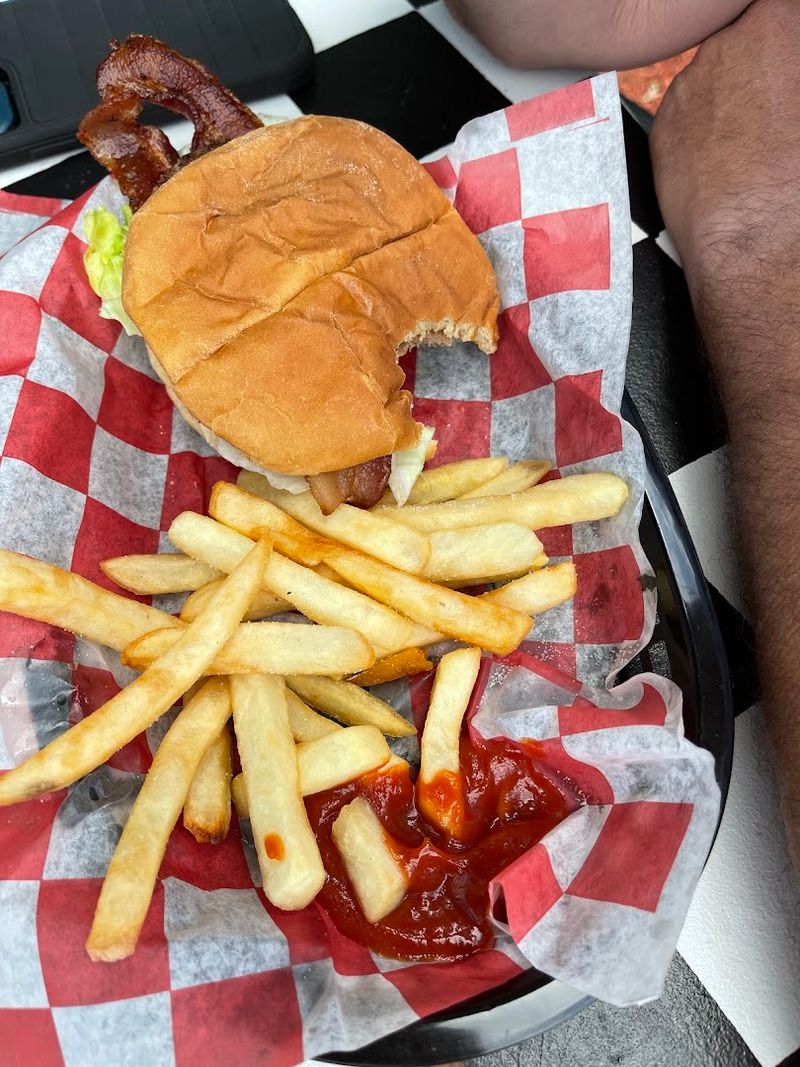 One visit to Dari Ace is usually enough to understand the hype