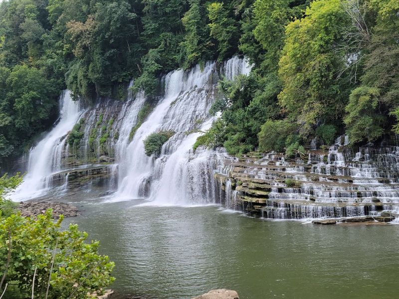 Twin Falls (Rock Island)