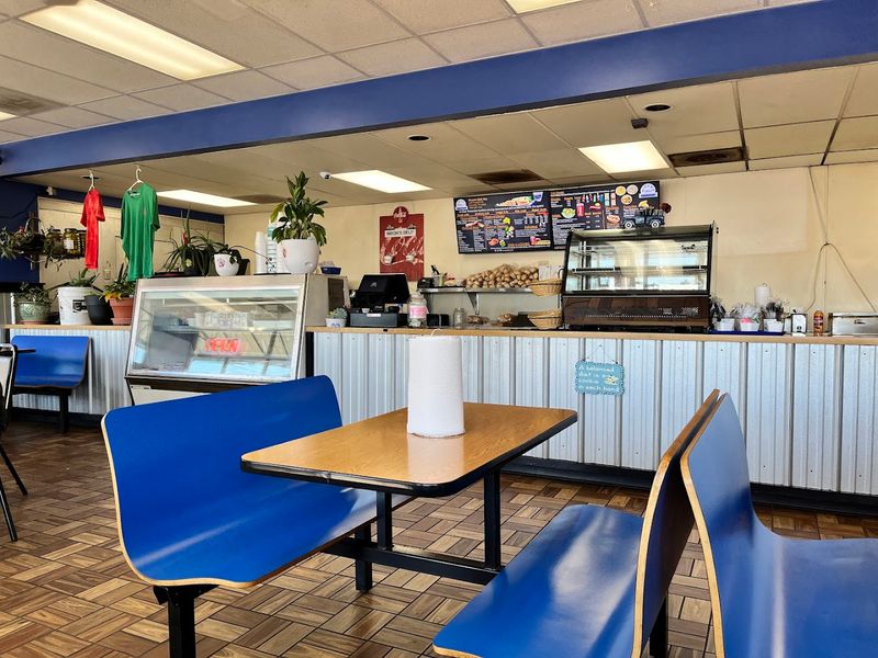 What Makes Nixon's Deli Stand Out From Other Local Spots