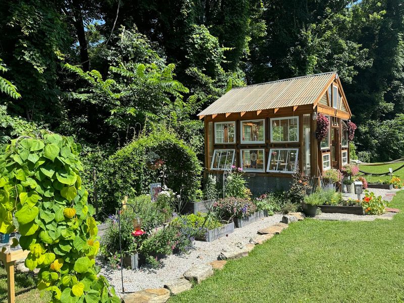 Don't Miss the On-Site Shop and Other Charming Details