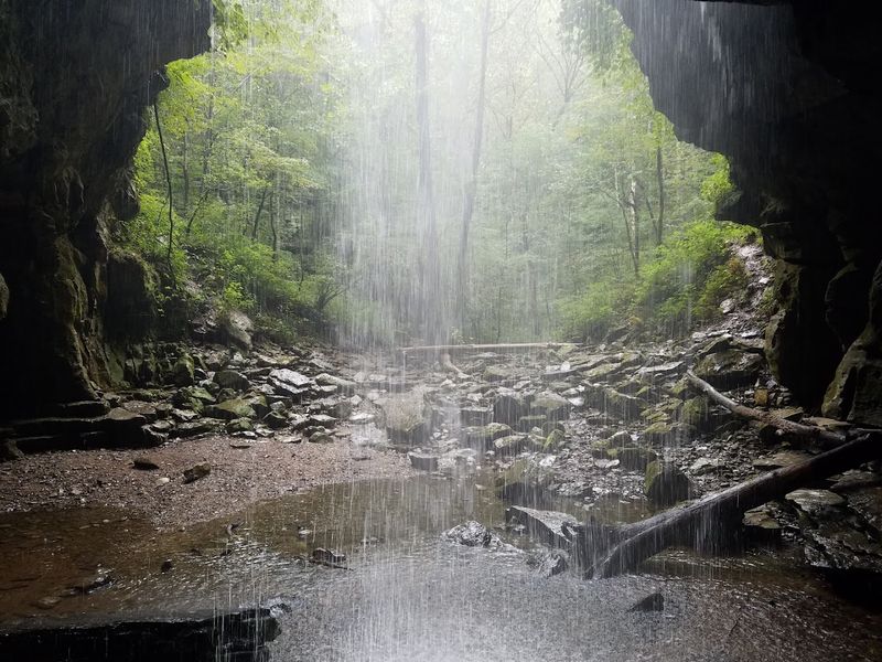 Lost Creek Cave and Falls (Sparta)