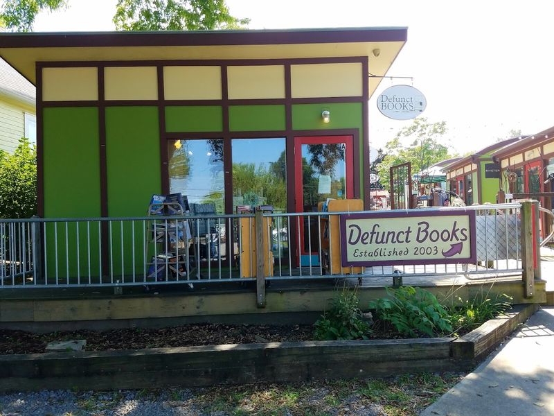 Defunct Books &ndash; Nashville
