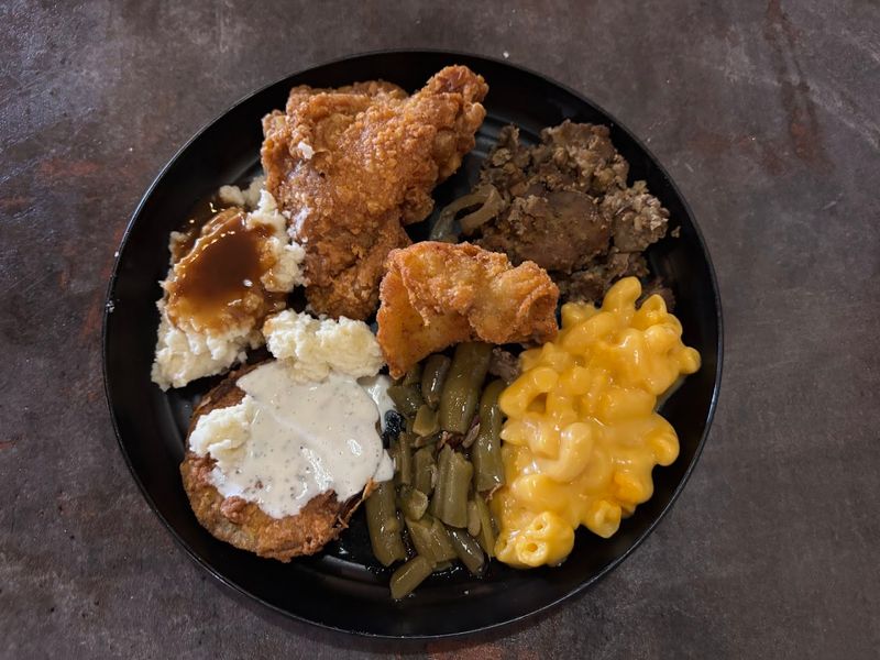 Why Donna&rsquo;s Old Town Cafe Feels Like a Tennessee Tradition