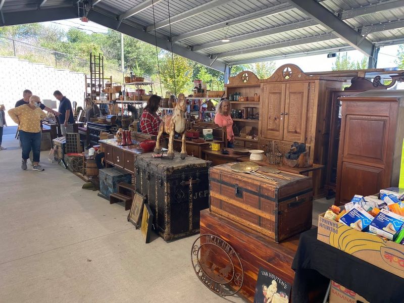 Nashville Flea Market &mdash; Nashville