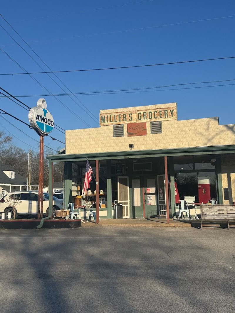 Miller's Grocery &mdash; Christiana