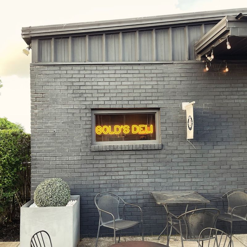 Gold's Deli &mdash; Columbia