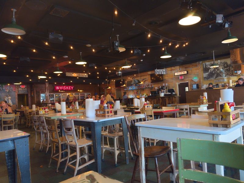 Puckett&rsquo;s Grocery & Restaurant, Leiper&rsquo;s Fork