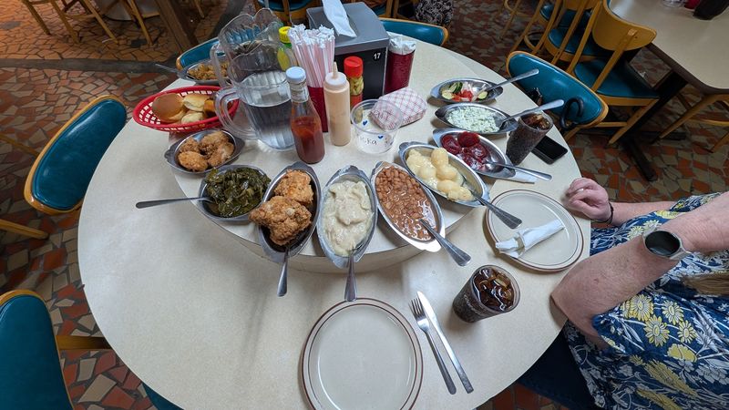 Bea’s Restaurant — Chattanooga