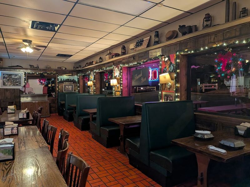 The Kind of No-Frills Tennessee Barbecue People Drive Miles For