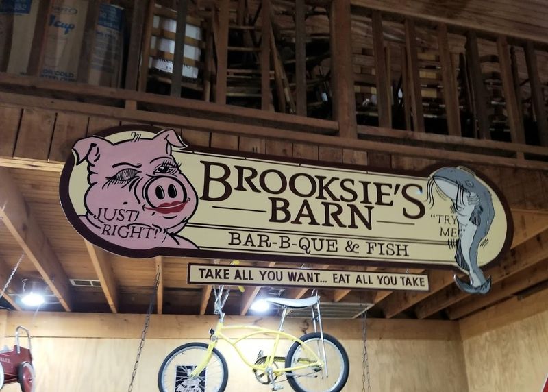 Just Outside Jackson, Brooksie's Barn Is A Tennessee Buffet Tradition Worth The Drive