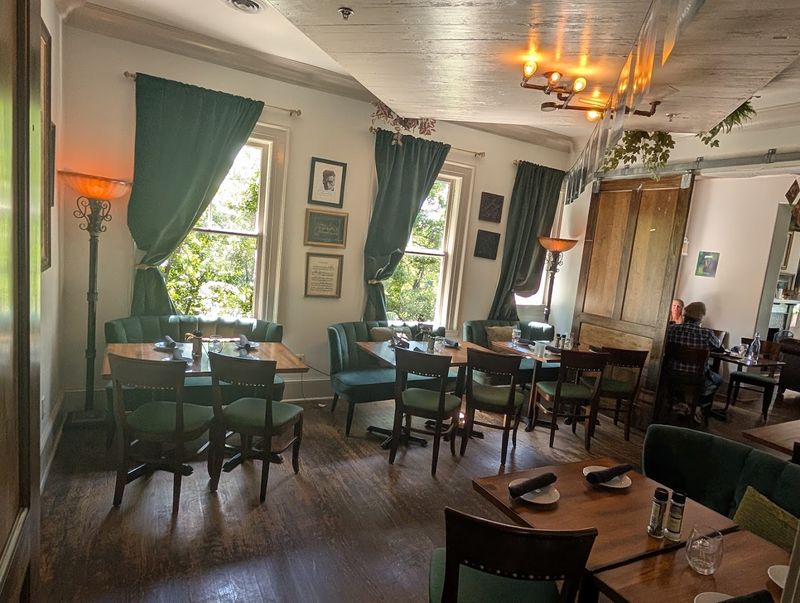 Finn's Irish Restaurant & Tavern &mdash; Knoxville