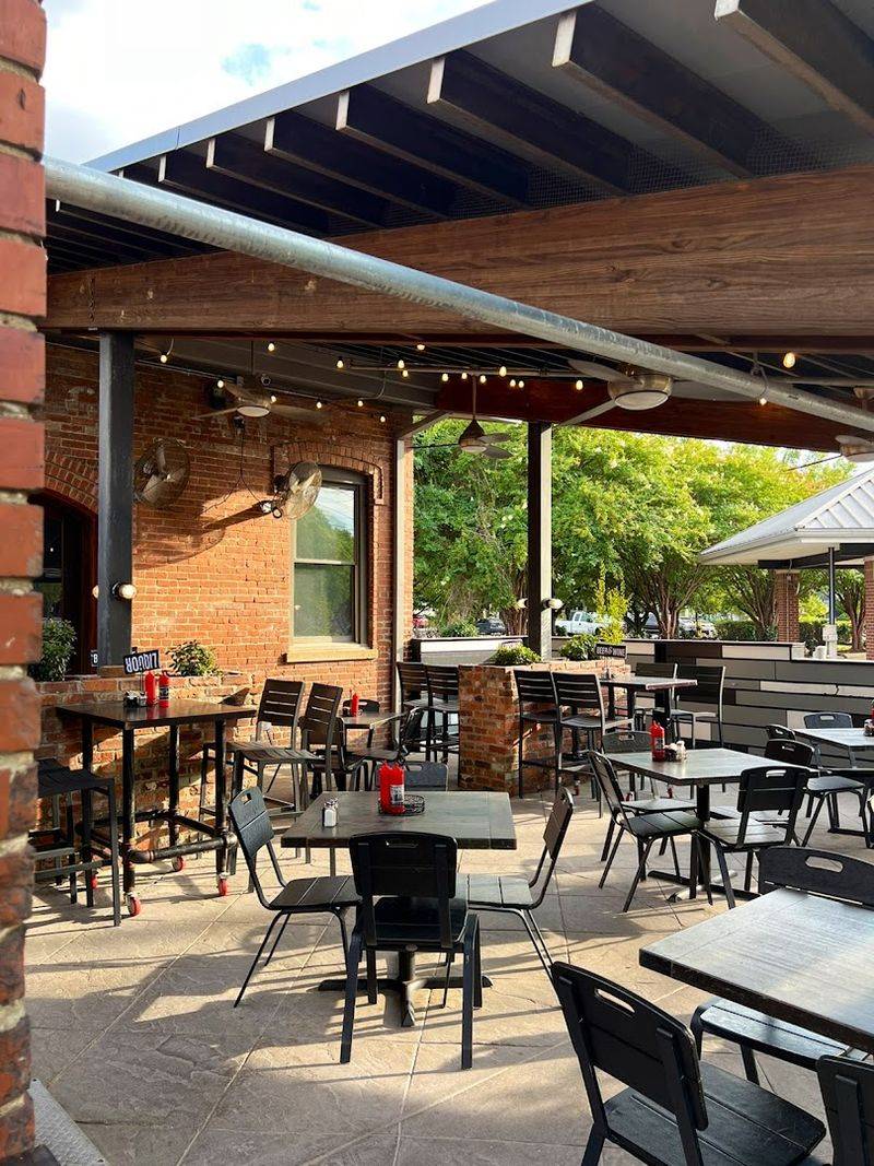 The Chattanooga Vibe That Sets the Experience Apart