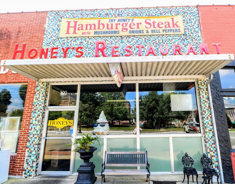 Honey's Restaurant — Fayetteville