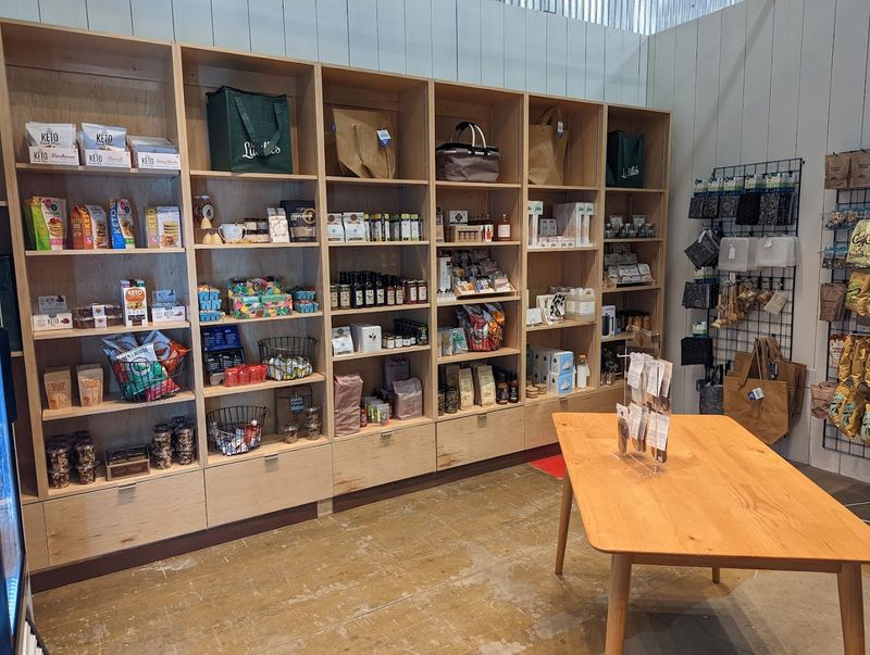 How to Make the Most of a Day at Miss Lucille's Marketplace