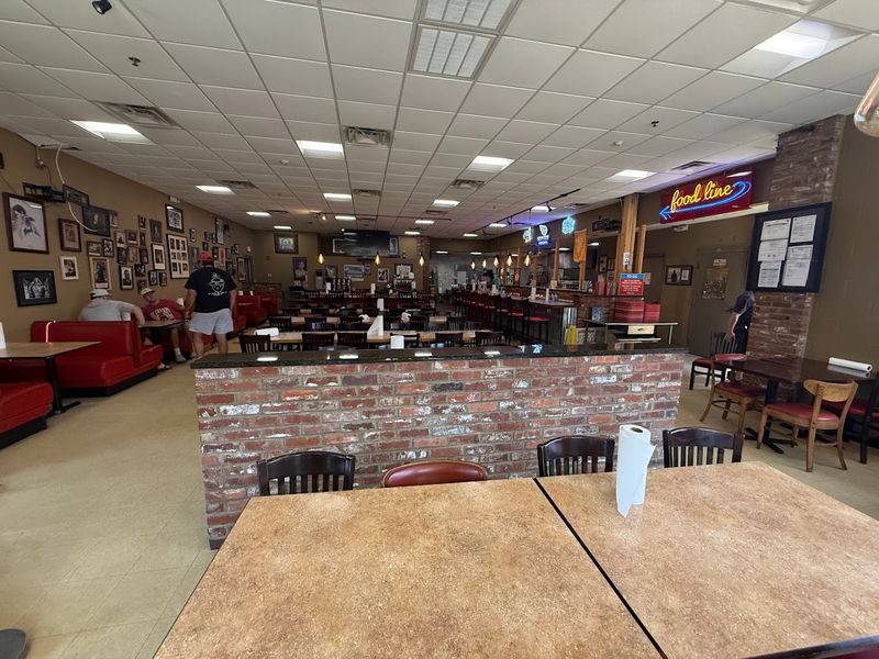 How Arnold&rsquo;s Became One of Nashville&rsquo;s Most Beloved Lunch Spots