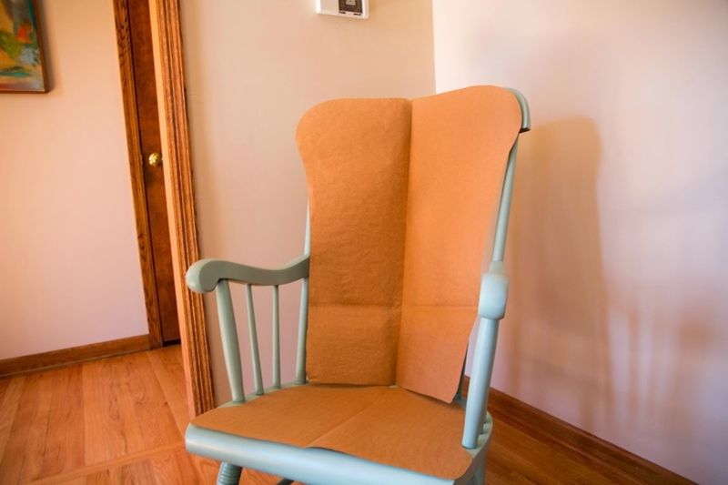 8 Antique Finds From 1900s Omaha Homes That Might Be Worth Thousands + 5 That Are Best Left Behind - Decor Hint Worn-Out Upholstered Rockers