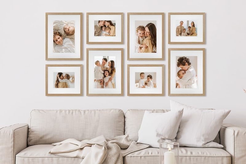 21 Clever Ways To Update Your Living Room Without Replacing The Furniture - Decor Hint Update Picture Frames