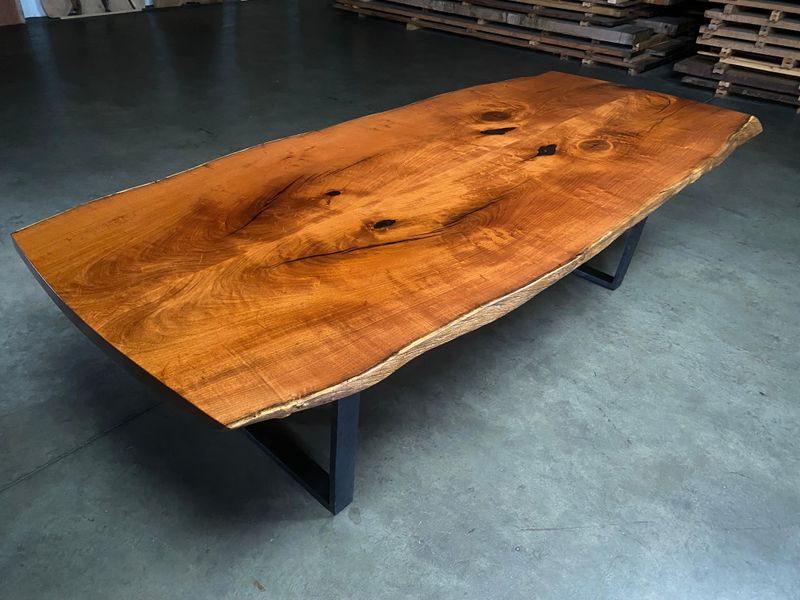 6 Treasures Arizona Collectors Expect To Rise In Value And 5 Set To Drop - Decor Hint Solid wood furniture with simple craftsmanship