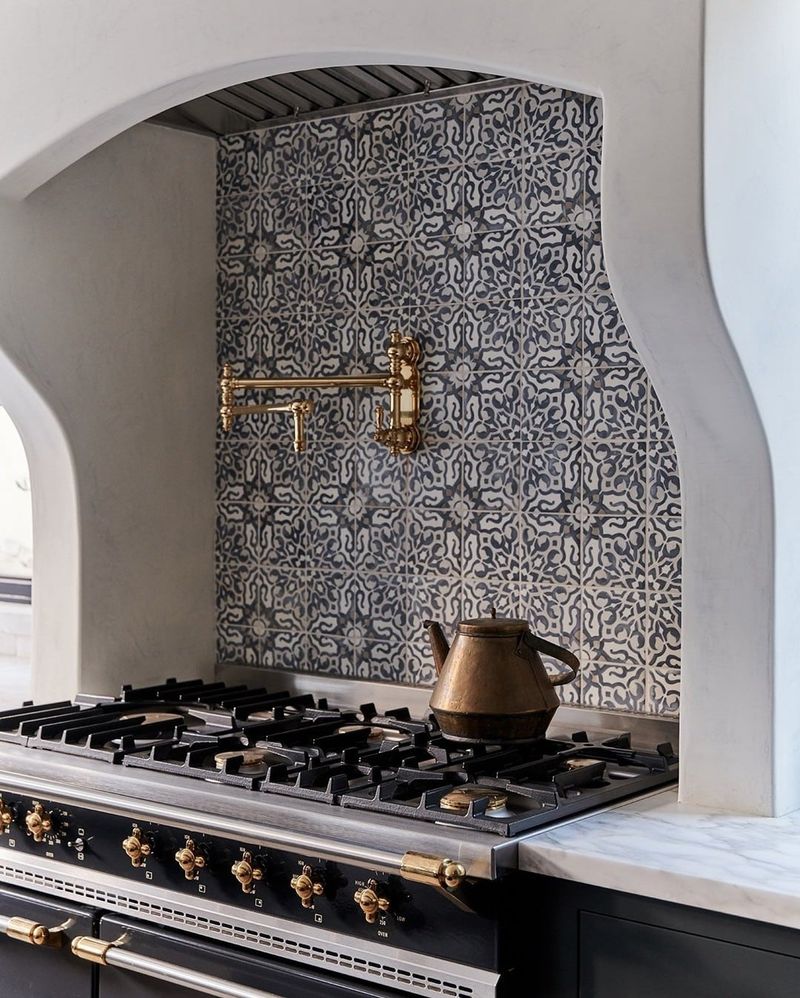 I’ve Seen These 10 Kitchen Looks Make A Comeback And 6 Others Deserve One - Decor Hint Tile Backsplashes with Character