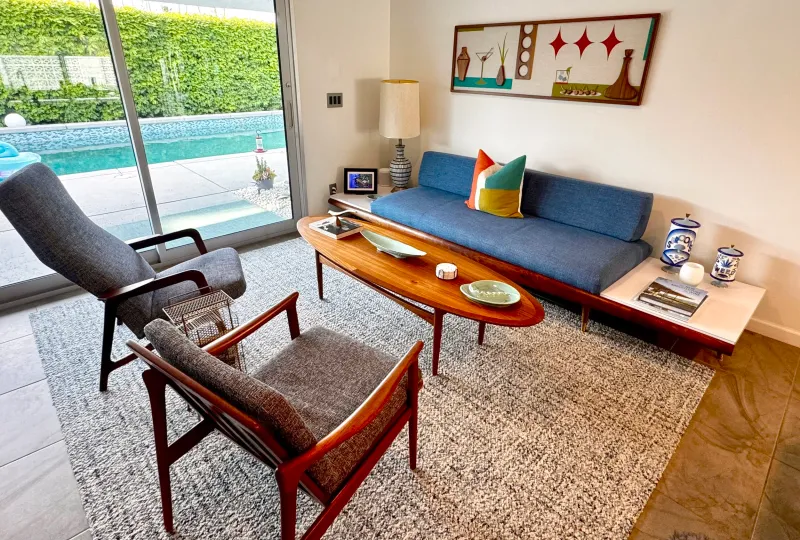 These 5 Antiques Are Hot In California And 5 That Are Losing Appeal - Decor Hint Mid-Century Modern Furniture
