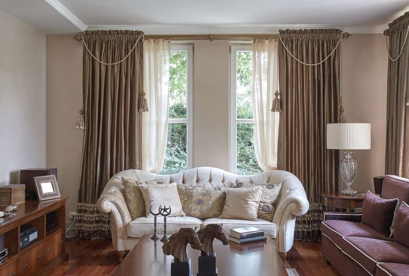 22 Living Room Features That Are Super Outdated, According To Designers - Decor Hint Heavy Window Treatments