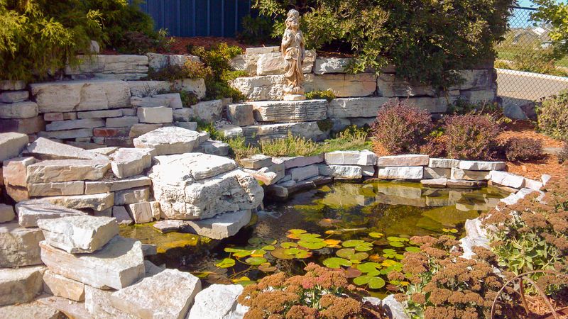 11 Secrets Behind Serene Yards In Iowa - Decor Hint Tranquil Water Features