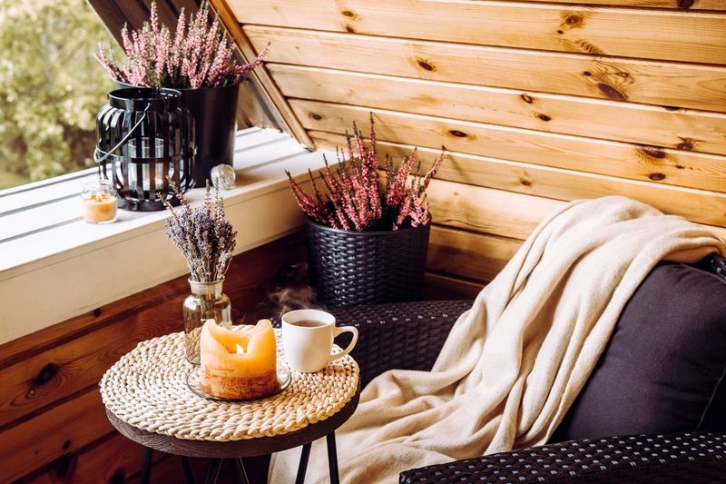 7 Porch Pieces To Toss And 5 That Designers Recommend Keeping - Decor Hint Toss: Excessive Knick-Knacks and Tchotchkes