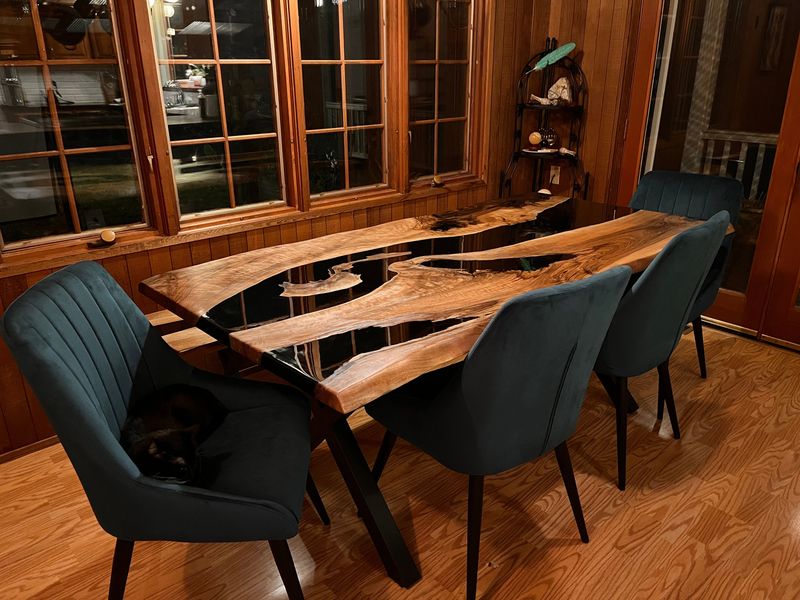 11 Dining Room Updates Keeping Georgia Homes Effortlessly Stylish - Decor Hint Locally-Sourced Wood Tables