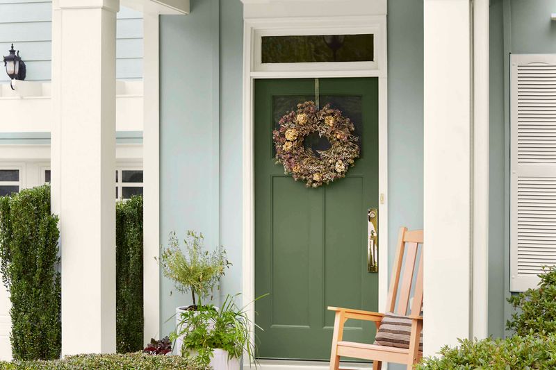 4 Southern-Chic Touches In Cary Homes That Are Trending Again (Plus 2 That Never Faded) - Decor Hint Statement Front Doors With Bold Colors
