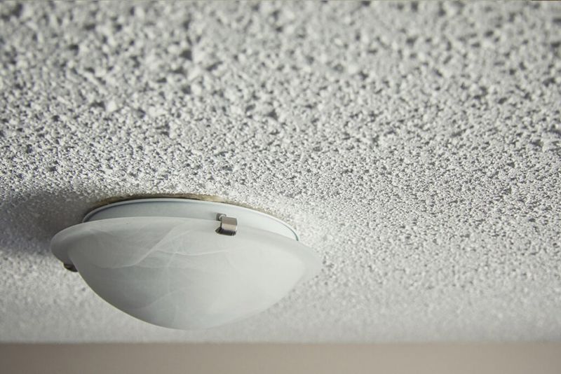 4 Home Features Naples Buyers Are Quietly Passing Over Lately (And 4 They Have Always Avoided) - Decor Hint Popcorn Or Textured Ceilings