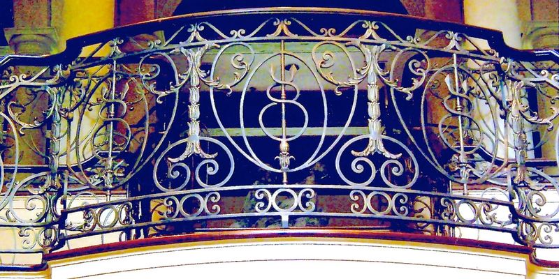 7 Timeless Exterior Designs Inspired By Old Houston Neighborhoods Plus 3 You Shouldn't Miss - Decor Hint Decorative Iron Railings