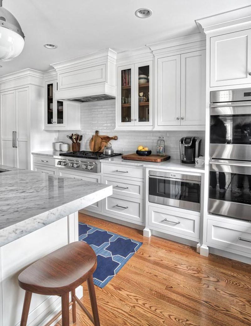 Small Yet Clever 10 Farmhouse Homes Show Off Brilliant Overhead Storage Ideas - Decor Hint Built-In Cabinets Close to the Ceiling