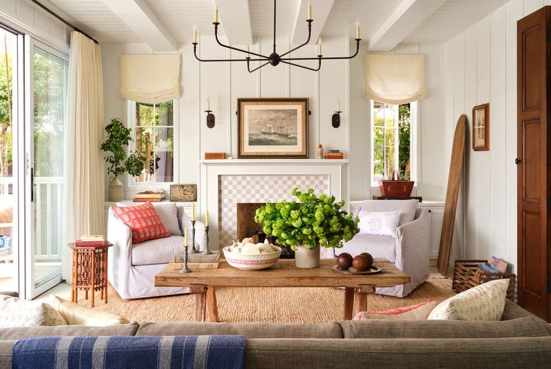 8 Laid-Back Decorating Touches That Define California Living Spaces - Decor Hint Natural Fiber Rugs