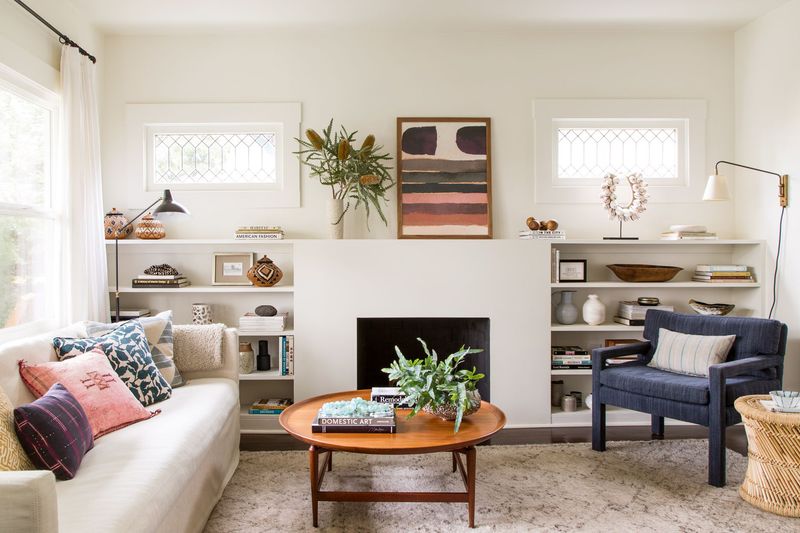 10 Designer Approved Ways To Include Thrift Store Finds As Decoration - Decor Hint Mix High And Low Pieces For Balance