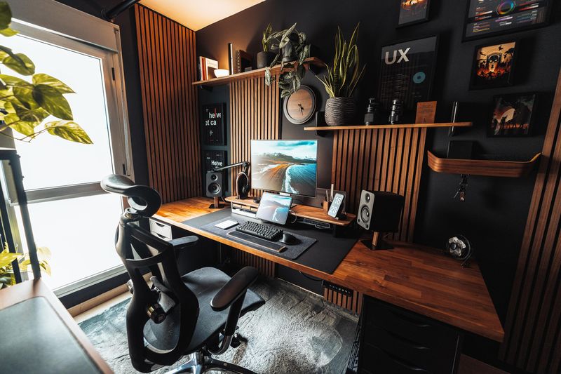 13 California Home Styles That May Fall Out Of Favor By 2035 - Decor Hint Built-In Office Nooks Without Flexibility