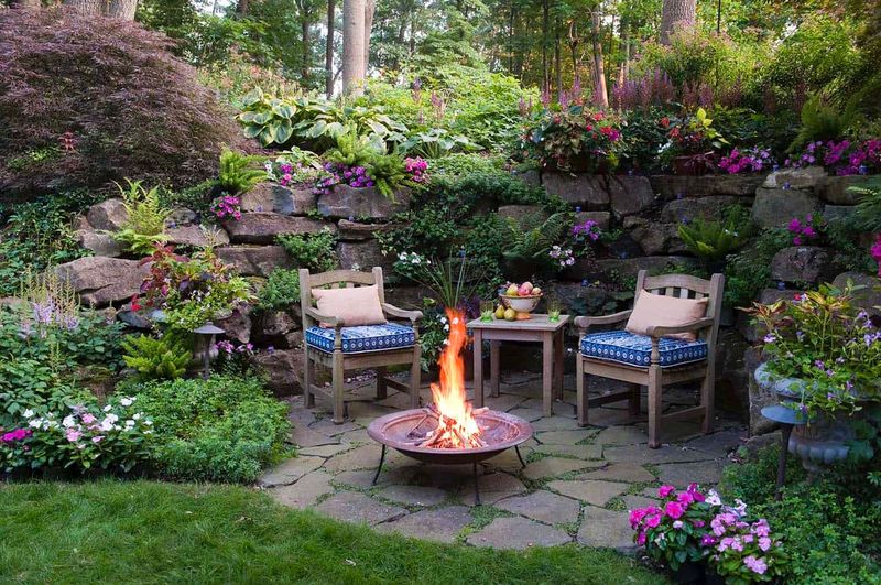 Hidden Garden Gems You'll Spot In California Backyards - Decor Hint Hidden Seating Corners