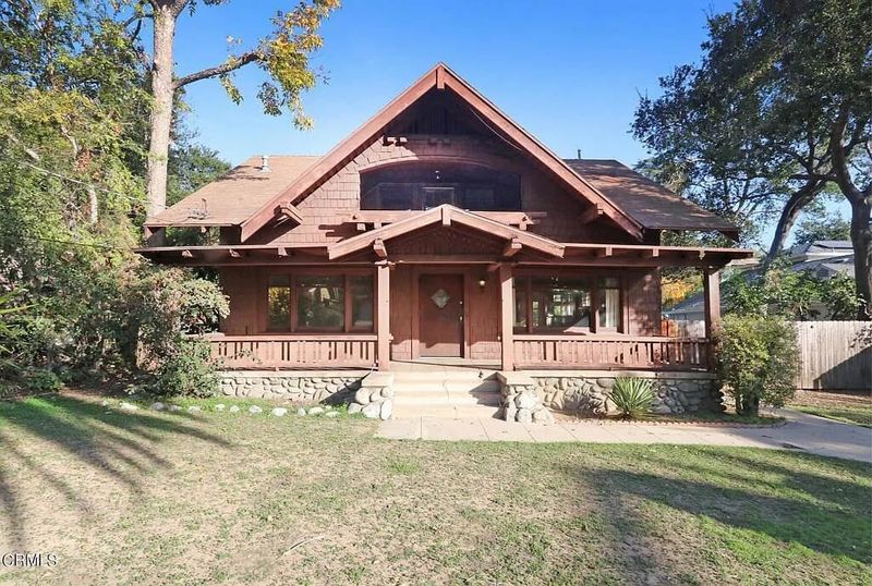 13 Vintage California Home Styles That Defined The Golden State - Decor Hint Craftsman Bungalow