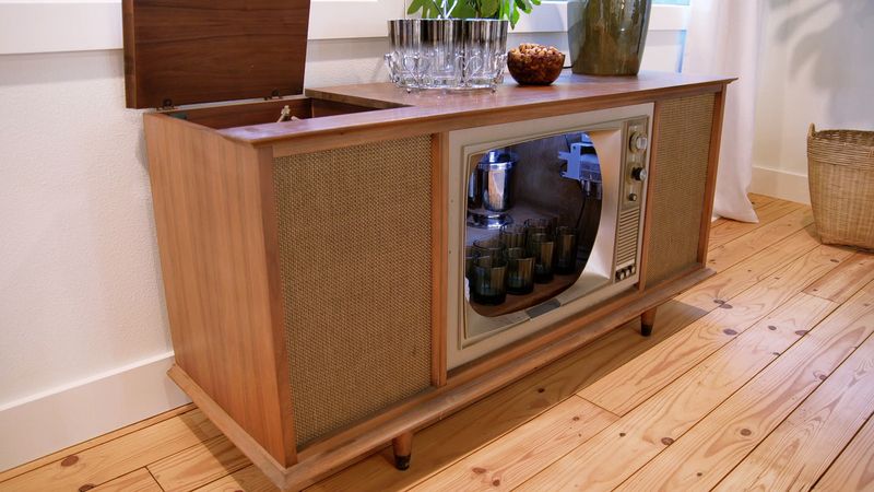 Laminated TV Cabinets