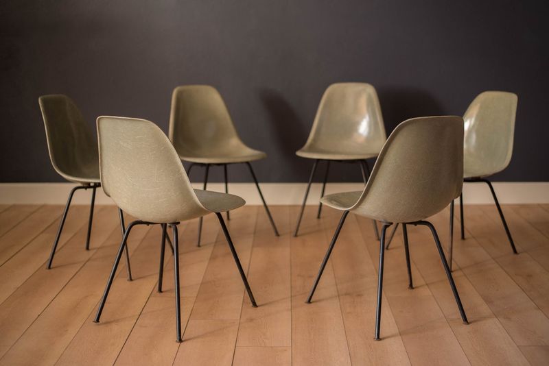 The Window To Get These High-Value Vintage Pieces Is Closing Here's Where To Find Them In Time - Decor Hint Retro Eames chairs