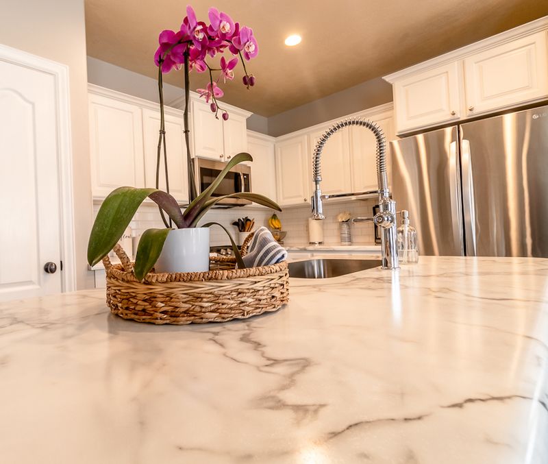 16 Hot Home Trends Predicted To Fade And 5 That May Age Poorly Even Sooner - Decor Hint Faux Marble Finishes