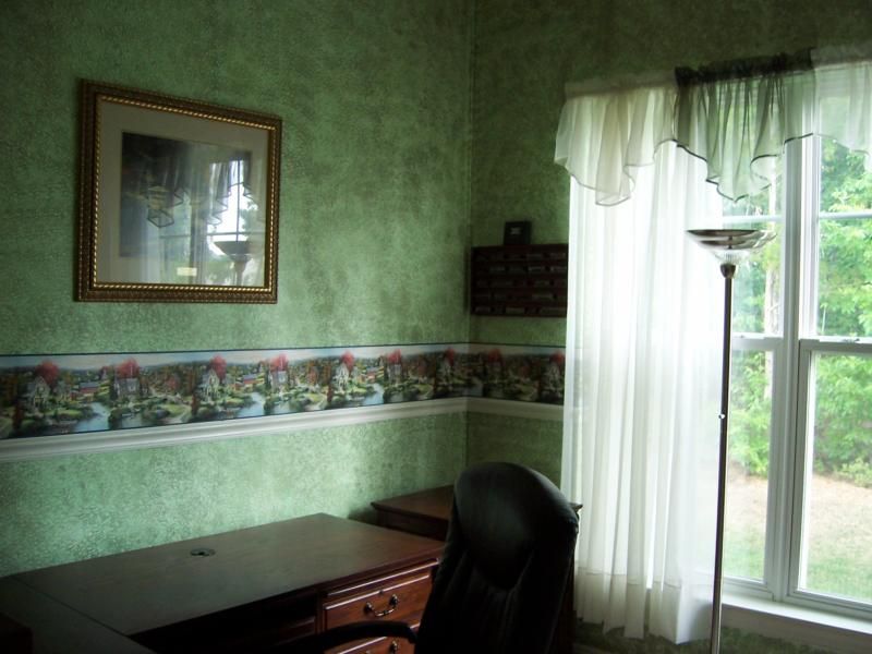 These Outdated Wall Colors Are Still In Homes But Need To Go ASAP - Decor Hint Sponge-Painted Anything