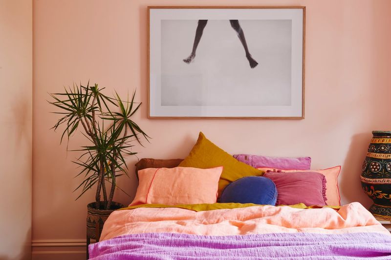 17 Colors Interior Designers Always Tell Clients To Use In A Bedroom - Decor Hint Muted Coral