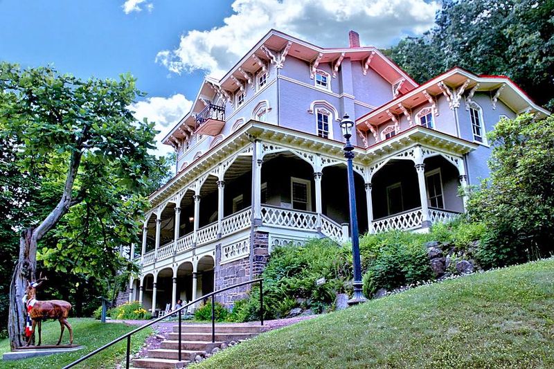 These 8 Vintage Styles Still Define Pennsylvania Homes And 3 That Didn't Last - Decor Hint Victorian Painted Ladies