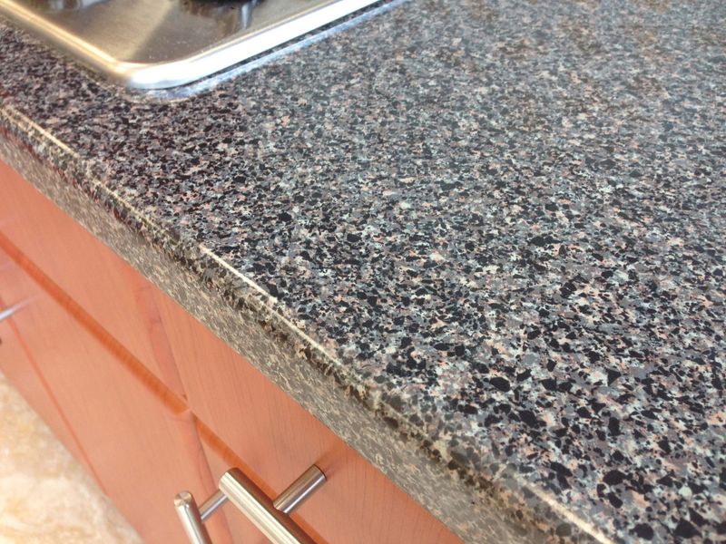 From Drab To Fab 6 Things Making Your Kitchen Look Budget And 8 That Make It Shine - Decor Hint Laminate Countertops