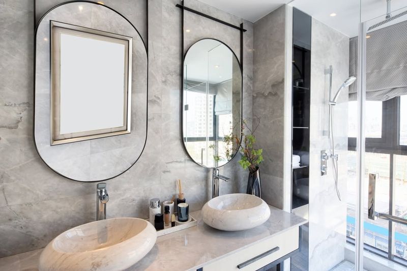 12 Bathroom Upgrades That Scream Relaxed Luxury In Florida Houses - Decor Hint Natural Stone Vanity Countertops