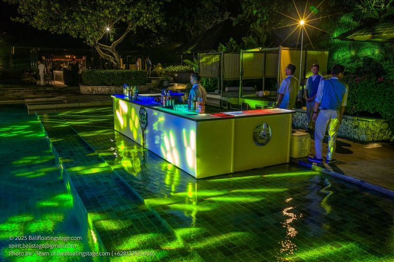 37 Stylish Poolside Designs That Make Everyday Feel Like Vacation - Decor Hint Floating LED Pool Lights