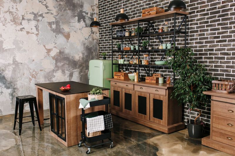28 Home Trends That People Want To Throw Up Over Because They're So Overdone - Decor Hint Industrial Coldness